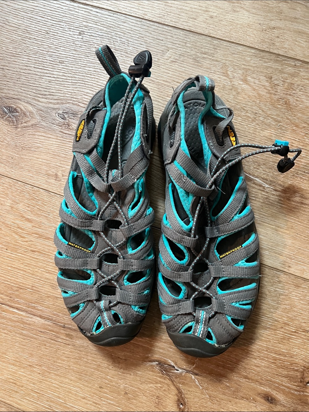 Keen sandals used ones blue easy to wear sz 8.7 woman’s